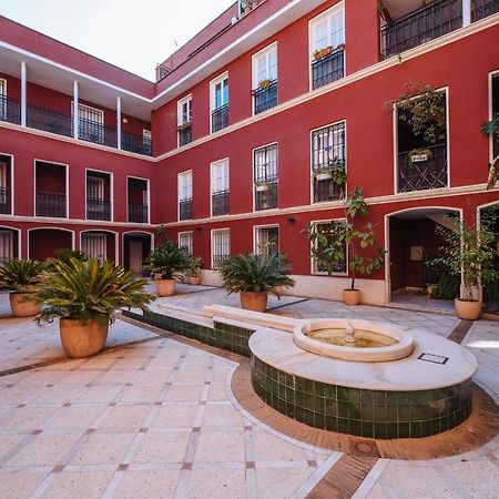 Lirio Suite Apartment - Private Parking Included Seville Ngoại thất bức ảnh