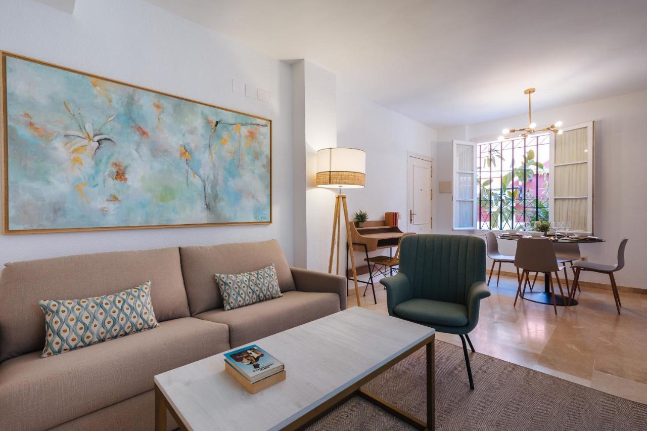 Lirio Suite Apartment - Private Parking Included Seville Ngoại thất bức ảnh