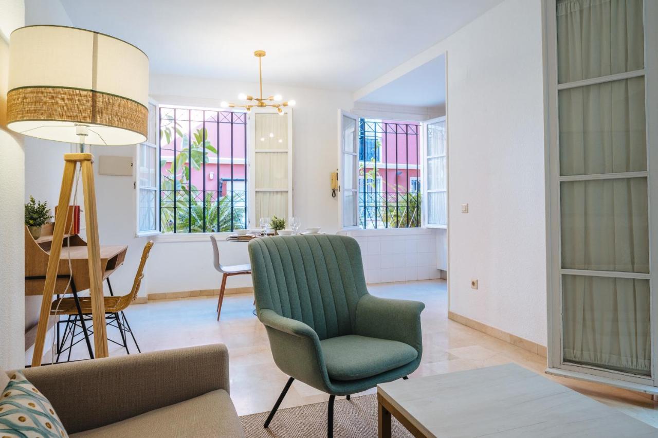 Lirio Suite Apartment - Private Parking Included Seville Ngoại thất bức ảnh