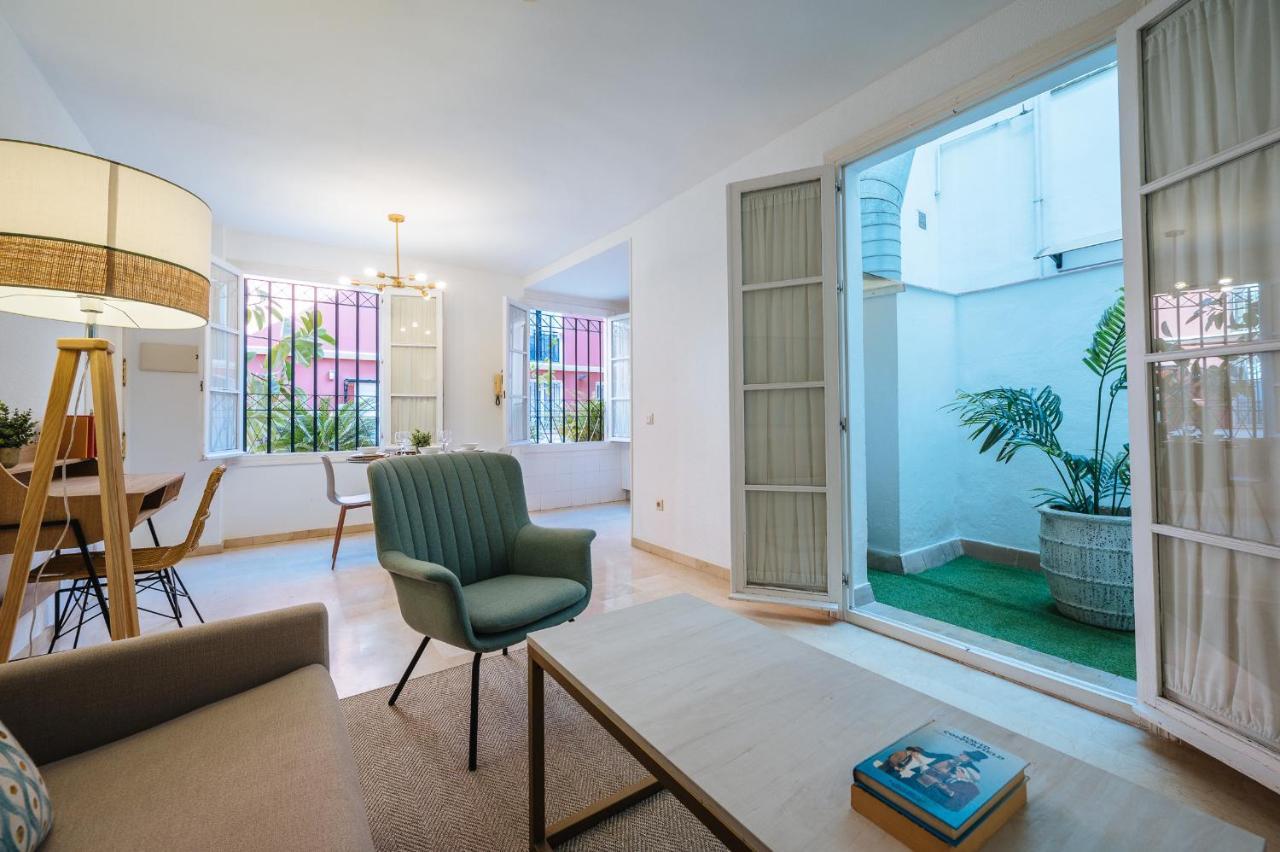 Lirio Suite Apartment - Private Parking Included Seville Ngoại thất bức ảnh