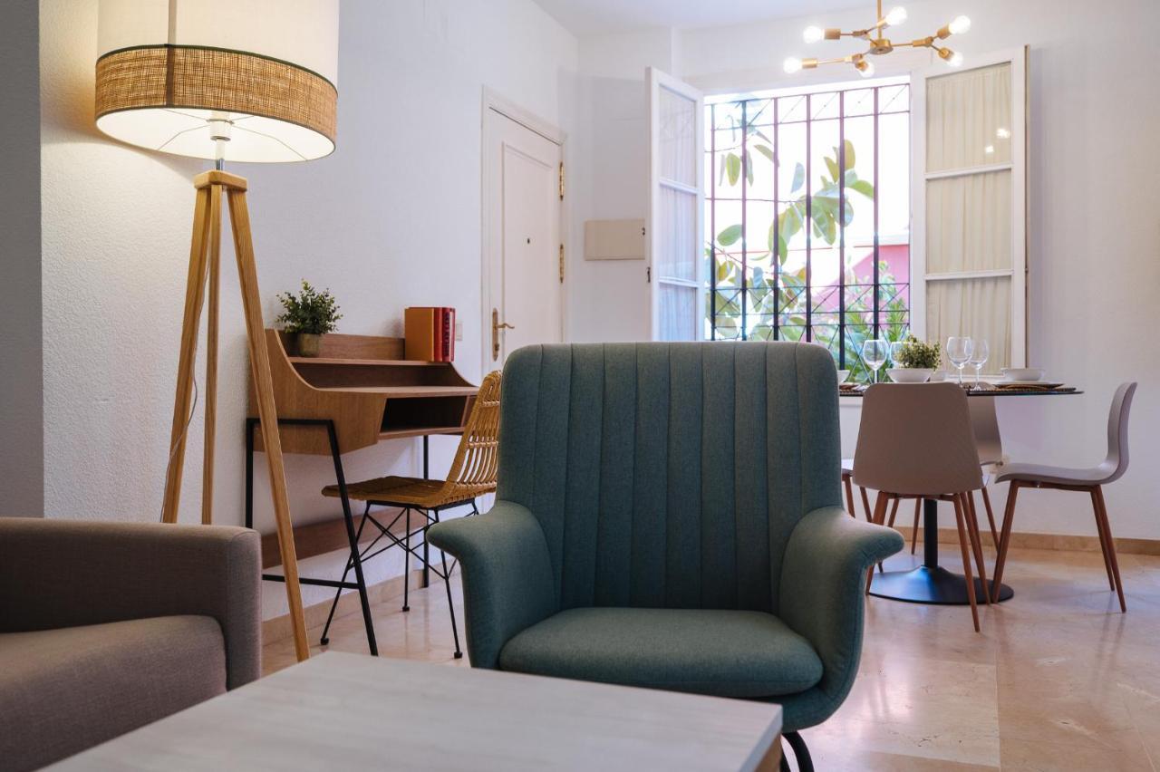 Lirio Suite Apartment - Private Parking Included Seville Ngoại thất bức ảnh