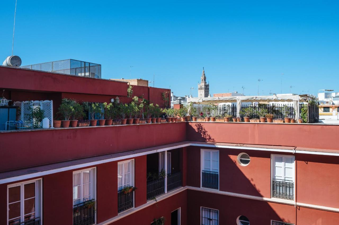 Lirio Suite Apartment - Private Parking Included Seville Ngoại thất bức ảnh